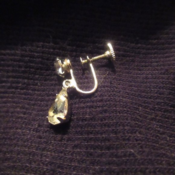 Vintage CORO rhinestone + teardrop dangle screw-back earrings - 7/8" long - Picture 5 of 5